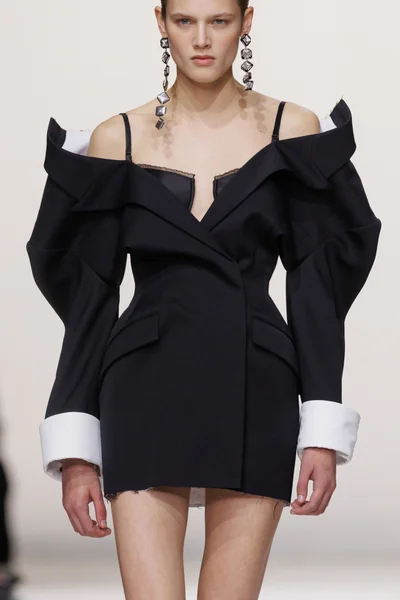 Look 4
